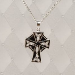 Skye-Cross Silver Pendant